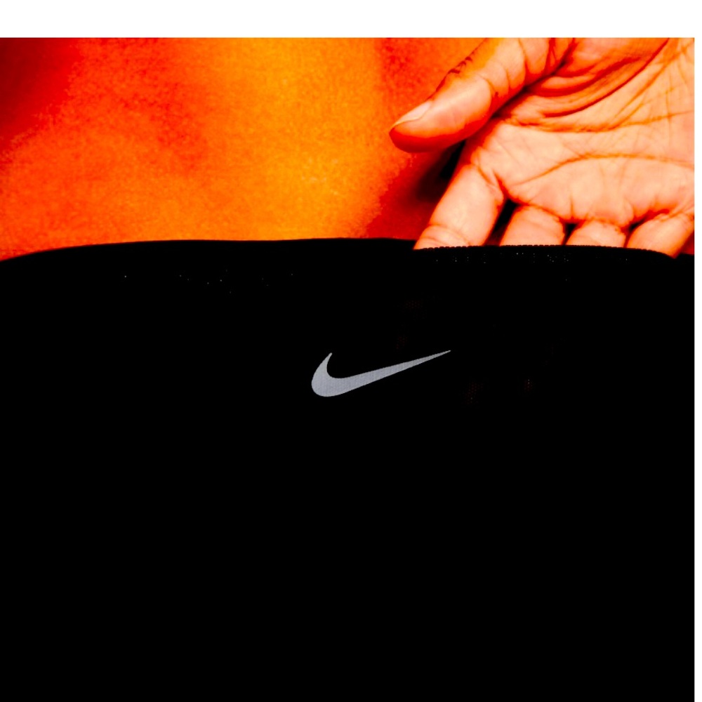 Nike DRIFIT swiftly panty lined BLACK shorts women’s size Large